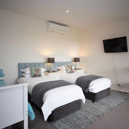 12 Apostles Accommodation Anchors Beach House With Sea Views Port Campbell Eksteriør billede